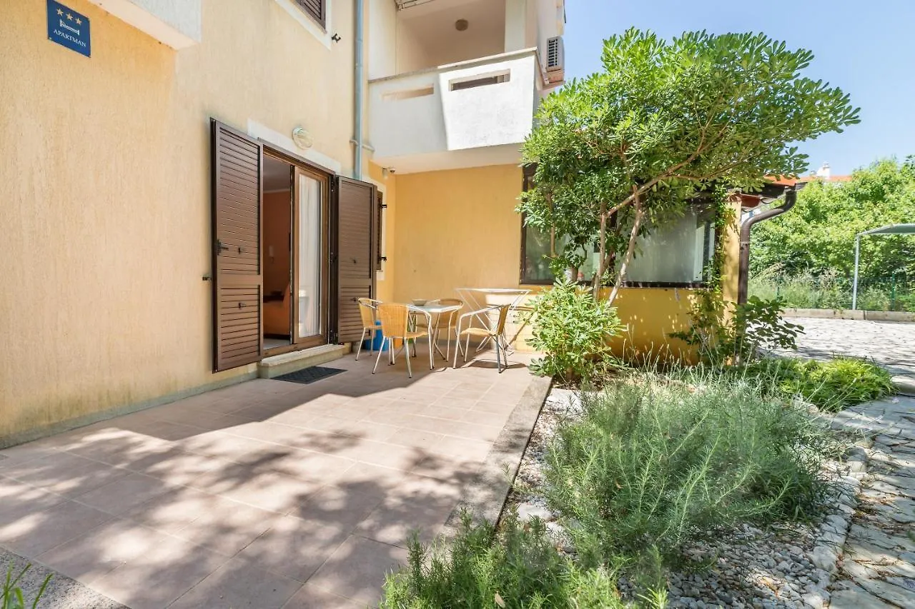 Marina Apartment Baska