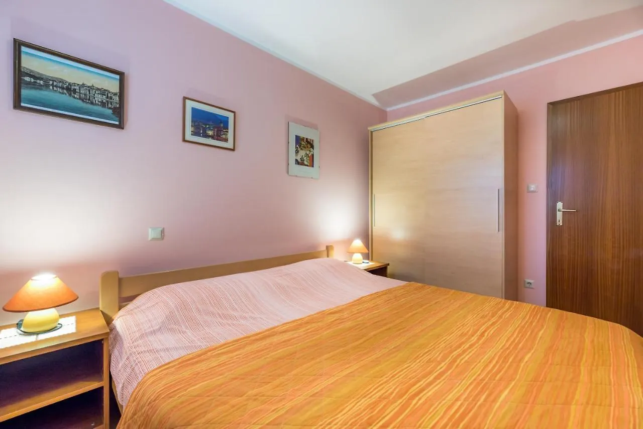 Marina Apartment Baska  0*, Baska (Krk) Croatia