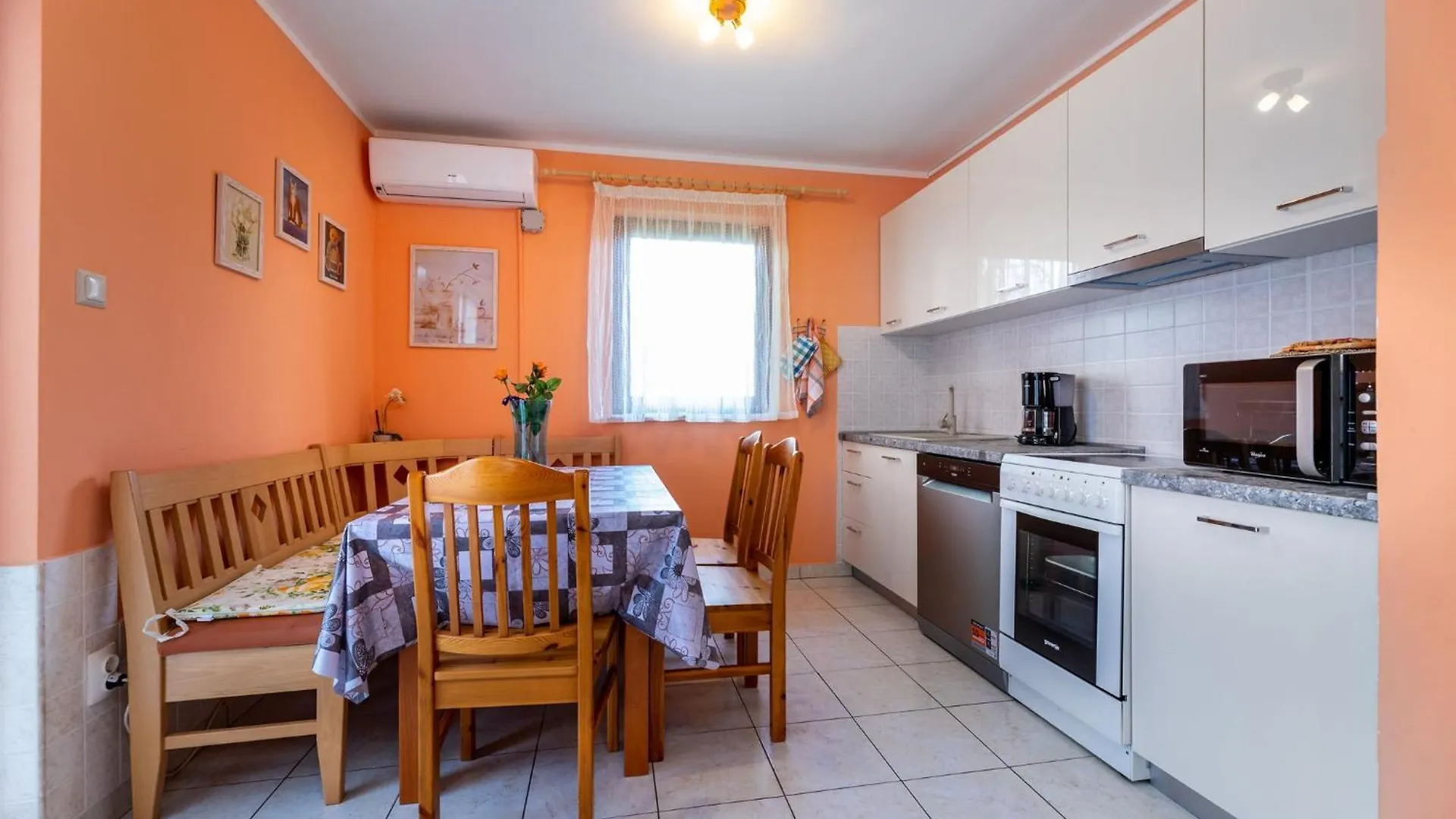 Marina Apartment Baska  Baska (Krk)