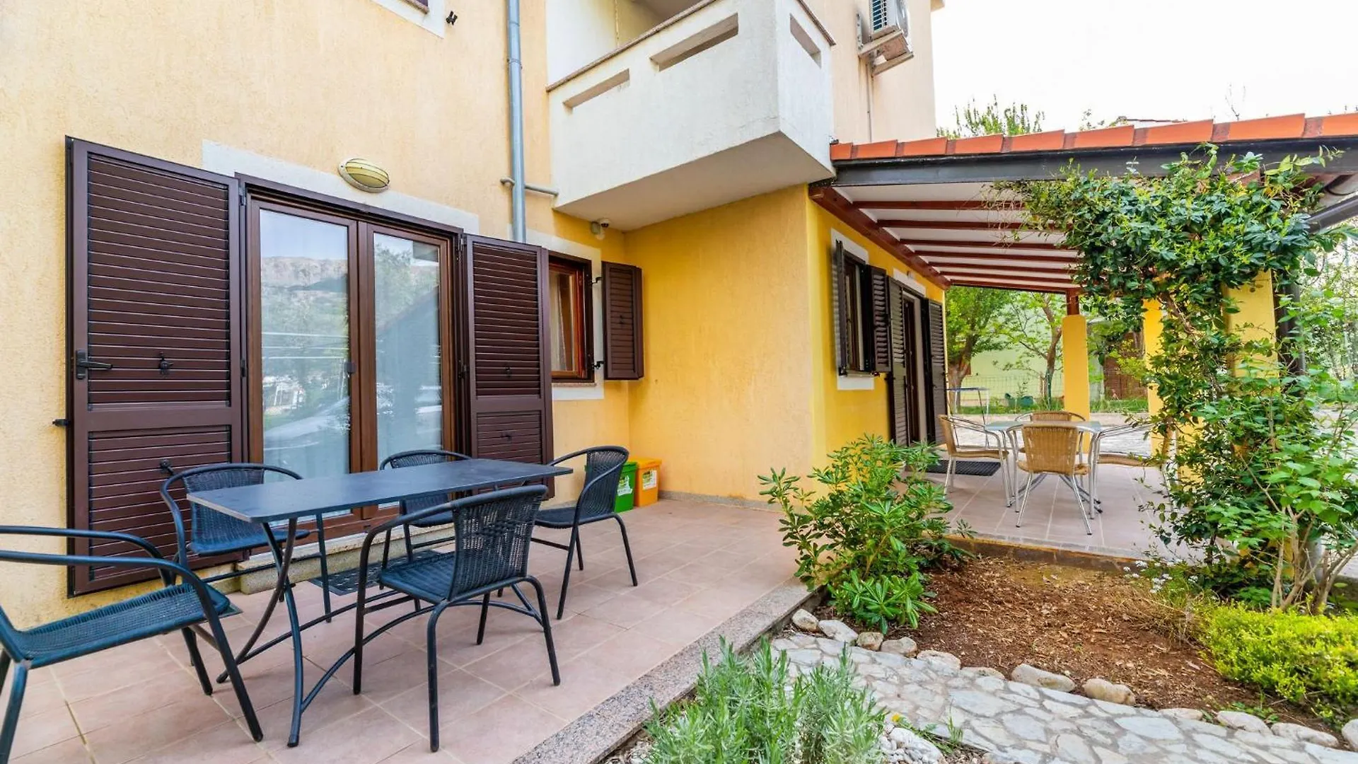Marina Apartment Baska